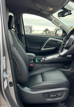 2024 Mitsubishi Pajero Sport GLS
