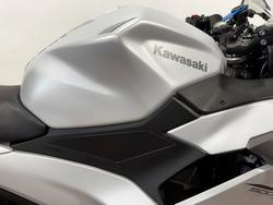 2024 Kawasaki NINJA 500 WHITE