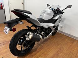 2024 Kawasaki NINJA 500 WHITE