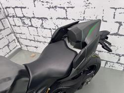 2025 Kawasaki Ninja H2 (ZX1002J) Ninja H2 Grey