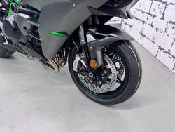 2025 Kawasaki Ninja H2 (ZX1002J) Ninja H2 Grey