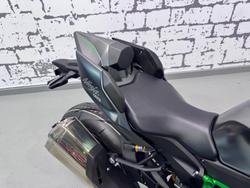 2025 Kawasaki Ninja H2 (ZX1002J) Ninja H2 Grey