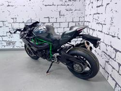 2025 Kawasaki Ninja H2 (ZX1002J) Ninja H2 Grey