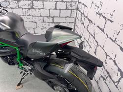 2025 Kawasaki Ninja H2 (ZX1002J) Ninja H2 Grey