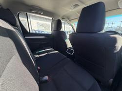 2017 Toyota Hilux SR5