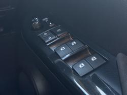 2017 Toyota Hilux SR5
