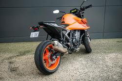 2024 KTM 990 Duke