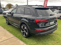 2023 Audi Q7 45 TDI Dynamic Black