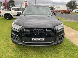 2023 Audi Q7 45 TDI Dynamic Black