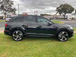 2023 Audi Q7 45 TDI Dynamic Black