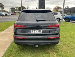 2023 Audi Q7 45 TDI Dynamic Black
