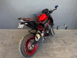 2024 Kawasaki Z900 (ZR900) RED
