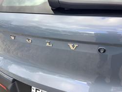 2022 Volvo XC40 Ultimate B5 Dark