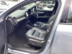 2022 Volvo XC40 Ultimate B5 Dark