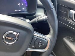 2022 Volvo XC40 Ultimate B5 Dark