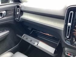 2022 Volvo XC40 Ultimate B5 Dark