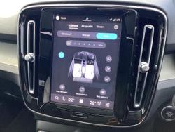 2022 Volvo XC40 Ultimate B5 Dark