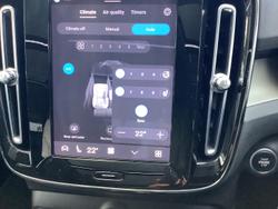 2022 Volvo XC40 Ultimate B5 Dark
