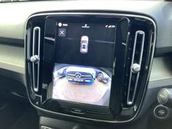 2022 Volvo XC40 Ultimate B5 Dark