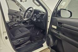 2020 Toyota Hilux SR GUN126R 4X4 Dual Range Glacier White