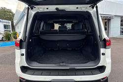 2025 Toyota Landcruiser GR Sport