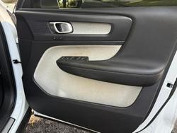 2021 Volvo XC40 T4 Inscription