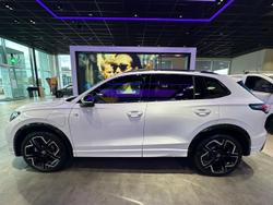 2026 Volkswagen Tiguan 200TSI eHybrid R-Line