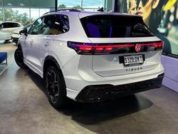 2026 Volkswagen Tiguan 200TSI eHybrid R-Line