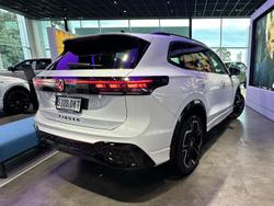 2026 Volkswagen Tiguan 200TSI eHybrid R-Line