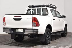 2021 Toyota Hilux SR