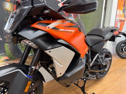 2026 Ktm 1390 SUPER ADVENTURE S EVO ORANGE