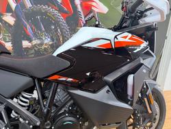 2026 Ktm 1390 SUPER ADVENTURE S Black
