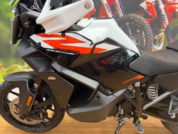 2026 Ktm 1390 SUPER ADVENTURE S Black