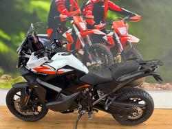 2026 Ktm 1390 SUPER ADVENTURE S Black