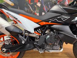 2024 Ktm 890 SM-T ORANGE