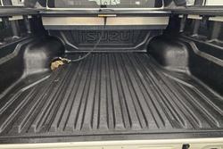 2022 Isuzu D-MAX X-TERRAIN MY22 4X4 Dual Range Marble White