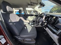 2023 Kia Carnival Si