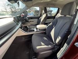2023 Kia Carnival Si