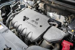 2014 Mitsubishi Outlander ES