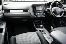 2014 Mitsubishi Outlander ES