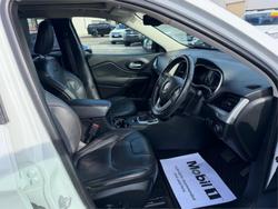2015 JEEP CHEROKEE TRAILHAWK (4x4)