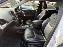 2015 JEEP CHEROKEE TRAILHAWK (4x4)
