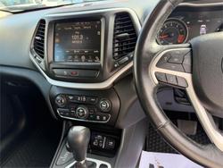 2015 JEEP CHEROKEE TRAILHAWK (4x4)
