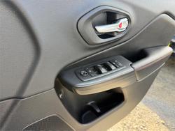 2015 JEEP CHEROKEE TRAILHAWK (4x4)