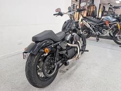 Harley-davidson 2012 HARLEY DAVIDSON 1200CC XL1200 Black
