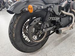 Harley-davidson 2012 HARLEY DAVIDSON 1200CC XL1200 Black