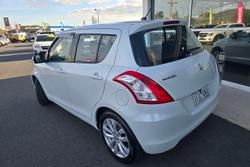 2014 Suzuki Swift GL Navigator