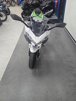 2024 Kawasaki NINJA E-1 SILVER
