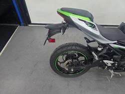 2024 Kawasaki NINJA E-1 SILVER