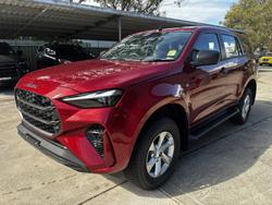 2025 Isuzu MU-X LS-M MY25.5 4X4 Dual Range Magnetic Red Mica